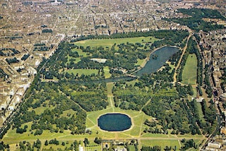 this picture is a shoot of Hyde Park in London 