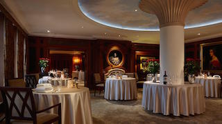 A picture of the Adlon restaurant from inside